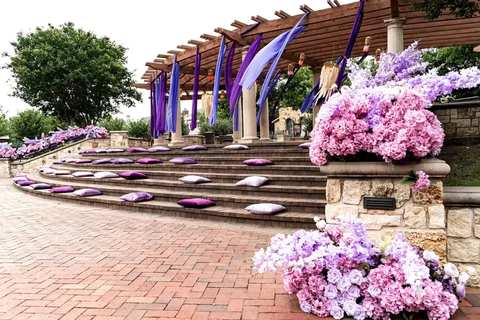 Outdoor Wedding Stage Decor